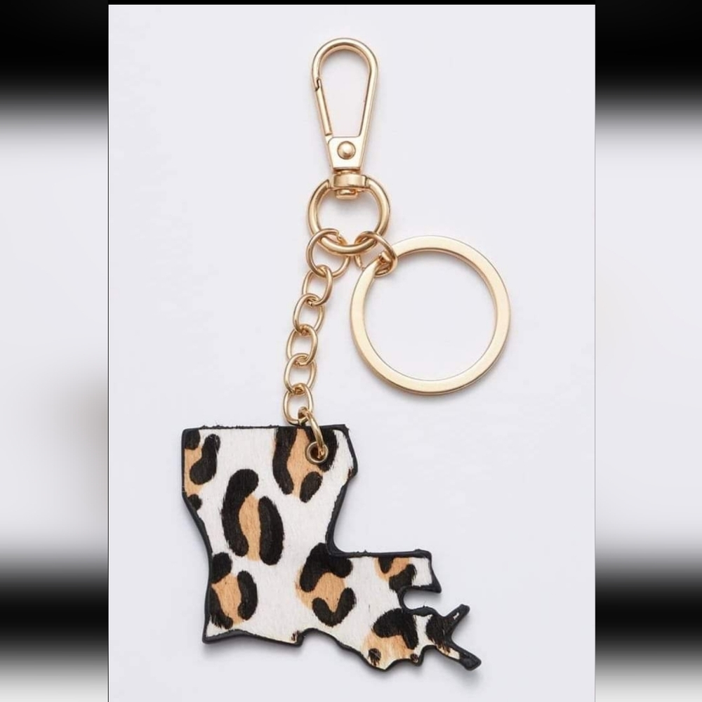 Leopard print State of Lousiana Key Chain